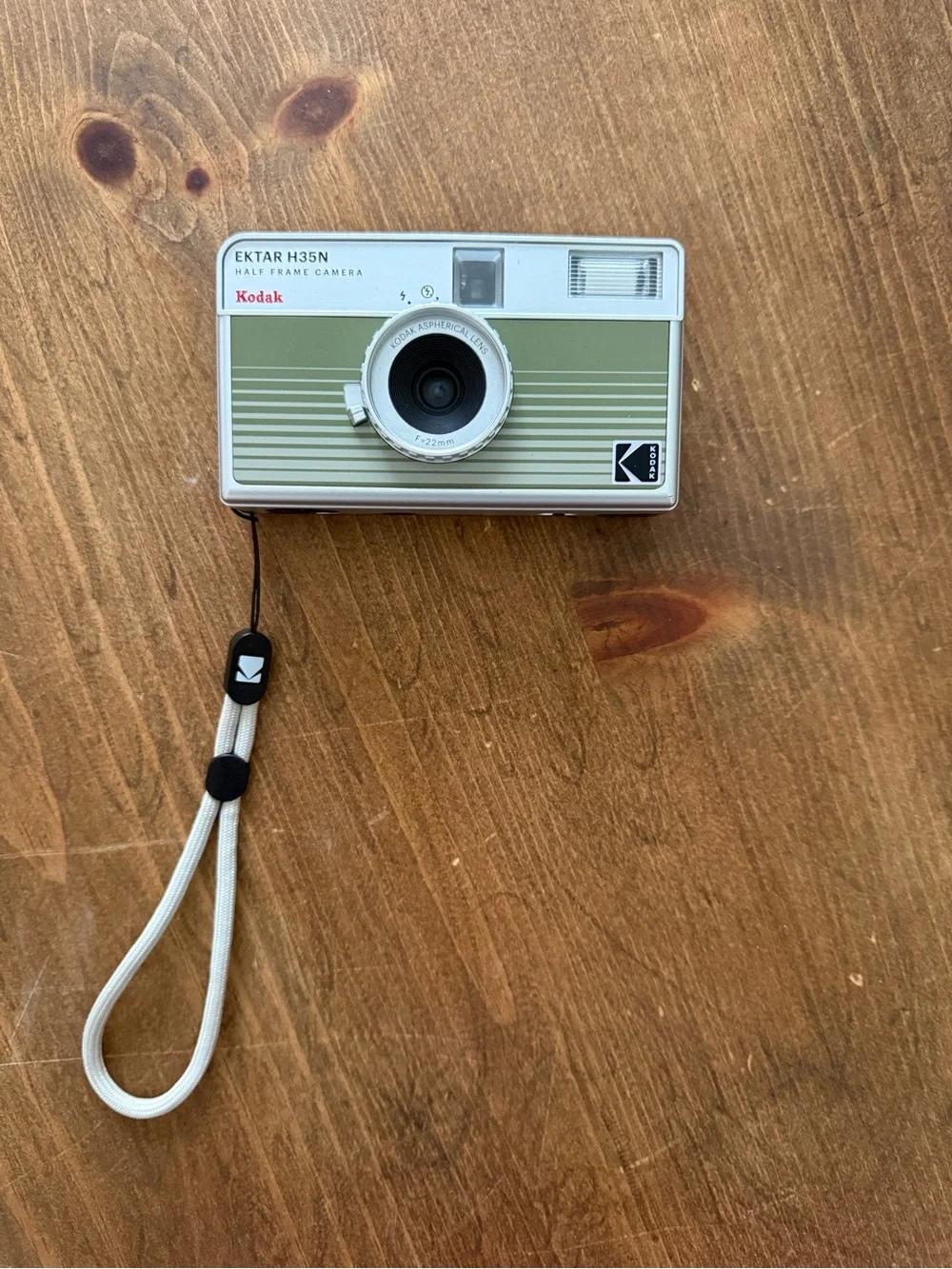 Kodak Ektar H35N Half-Frame Camera - Olive Green and White